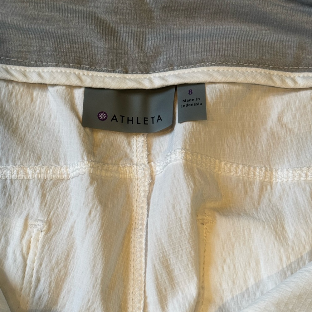 Athleta Trekkie lightweight White crops. NWT Size 8 - Picture 6 of 11